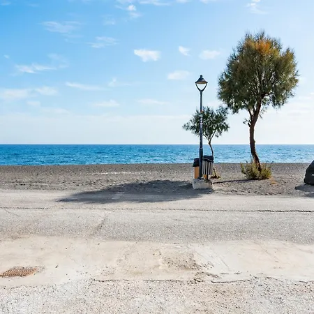 Aegean Blue Santorini * 佩里沃罗