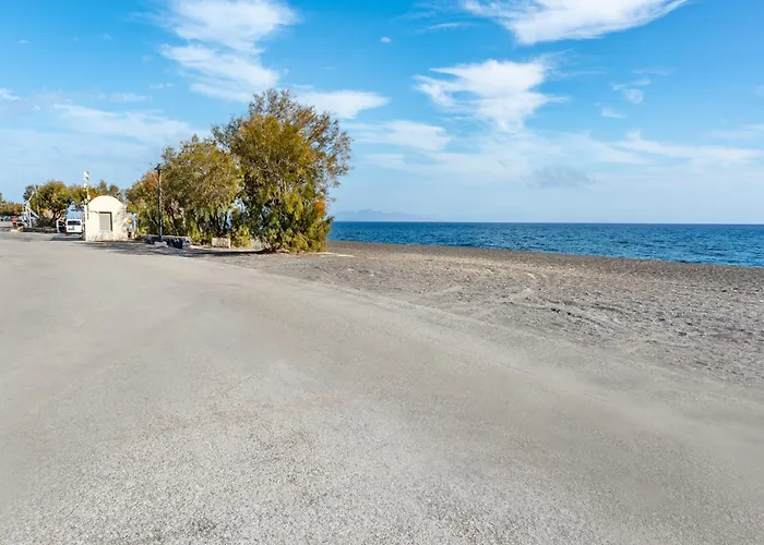 Aegean Blue Santorini Apartment *