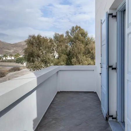 Aegean Blue Santorini Apartment *