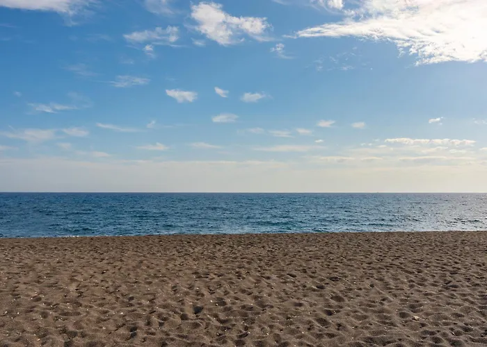 Aegean Blue Santorini 佩里沃罗